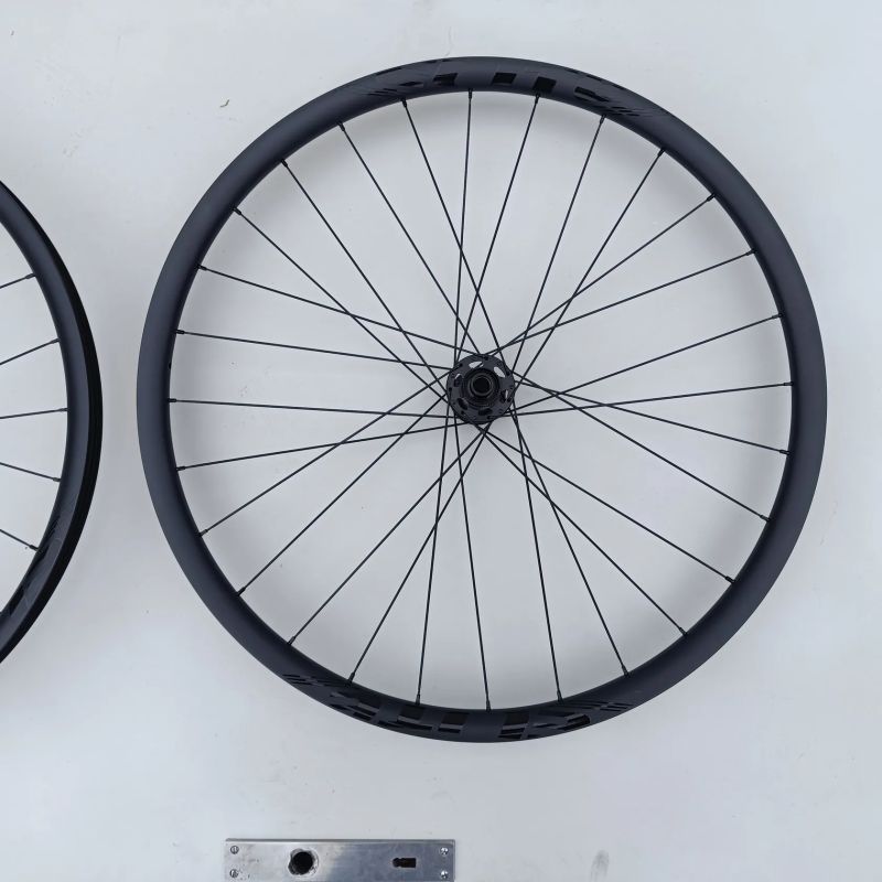Karbonová kola Elitewheels 29