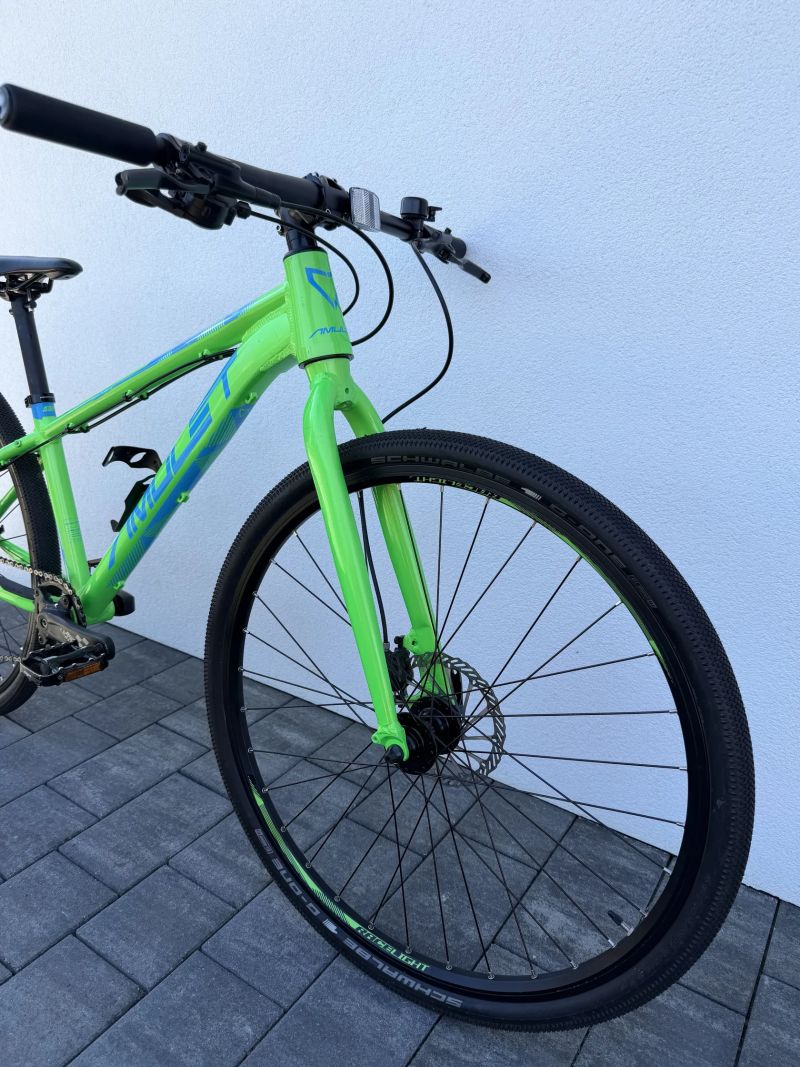 Juniorské horské kolo AMULET 27,5 Tomcat 1.9 green metalic/blue