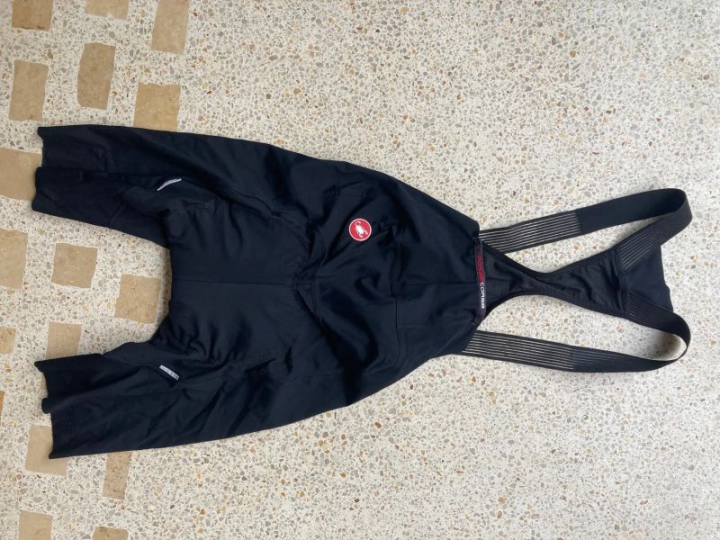 Prodám kraťasy Assos GTO, vel. M a Castelli Free Aero Race, vel. M. 