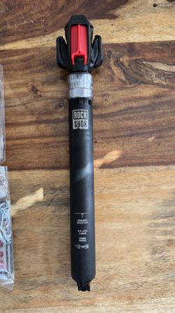 Sedlovka RockShox Reverb AXS A1 31,6mm 150mm