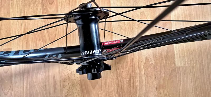Predam nove kolesa 27,5 Niner ERD559mm, Boost, Shimano HG