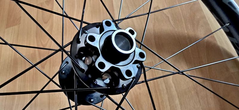 Predam nove kolesa 27,5 Niner ERD559mm, Boost, Shimano HG
