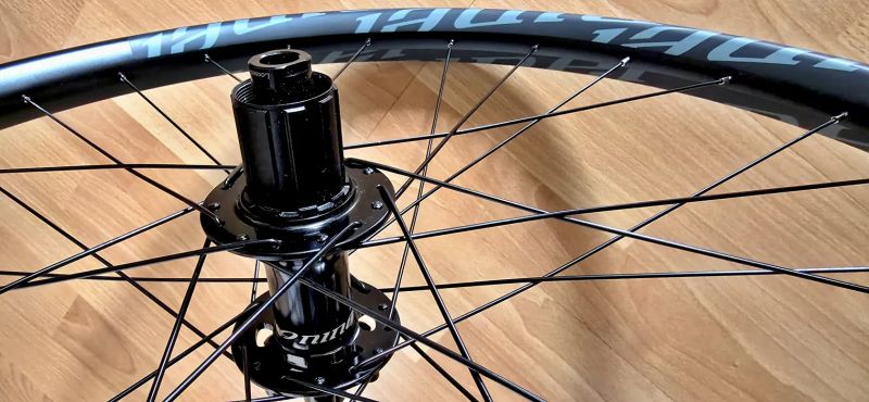 Predam nove kolesa 27,5 Niner ERD559mm, Boost, Shimano HG