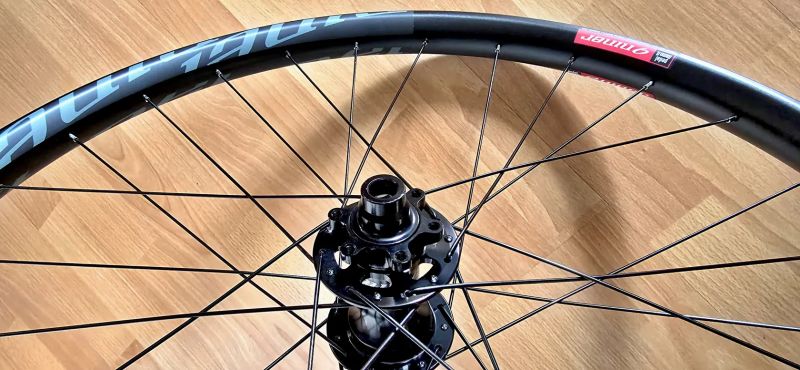 Predam nove kolesa 27,5 Niner ERD559mm, Boost, Shimano HG