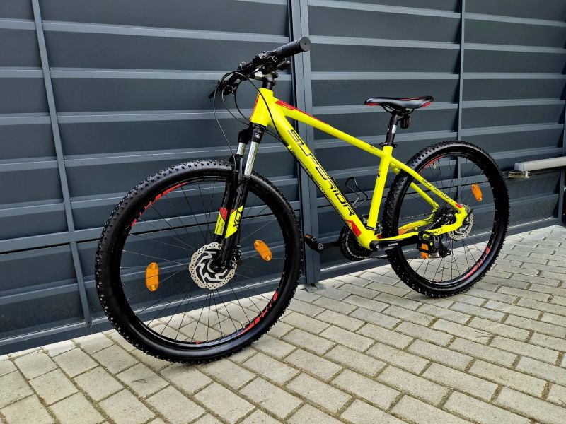 (99) Horské hliníkové kolo Superior 27,5"