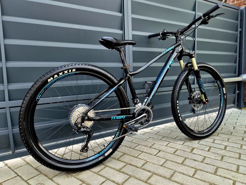 (100)Dámské/Dívčí horské kolo Liv Air 27,5" 2x11