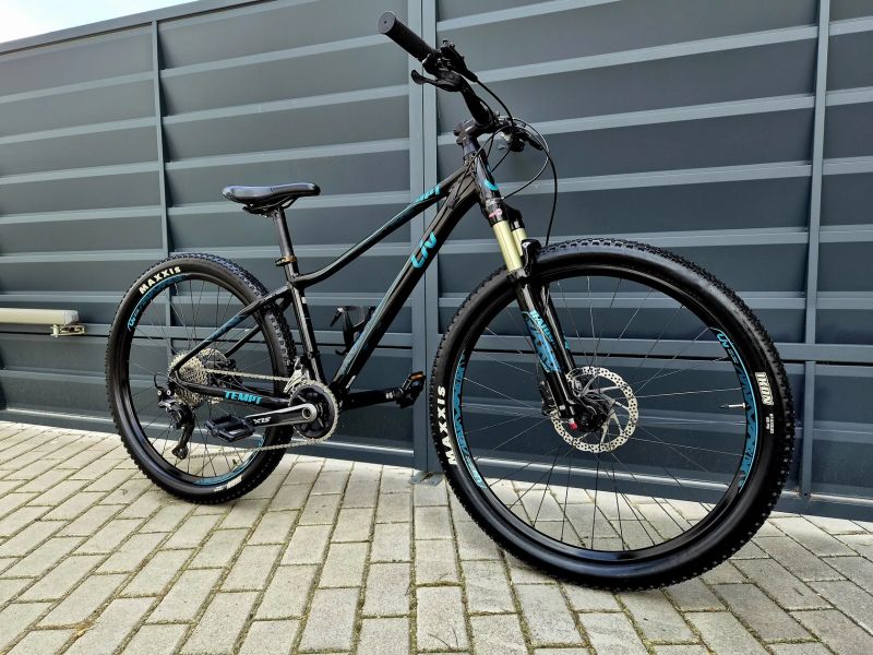 (100)Dámské/Dívčí horské kolo Liv Air 27,5" 2x11