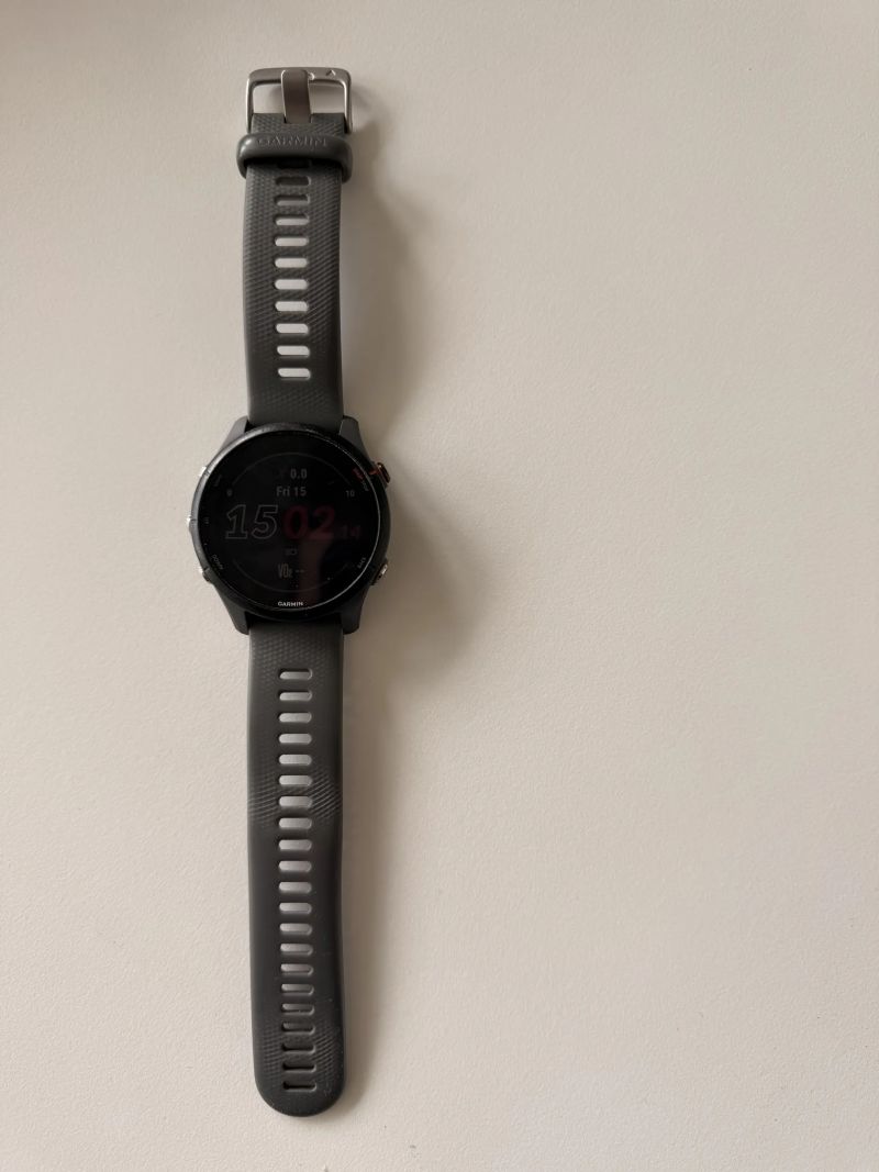 Garmin Forerunner 255 – Skvělý stav, špičková GPS a Garmin Pay