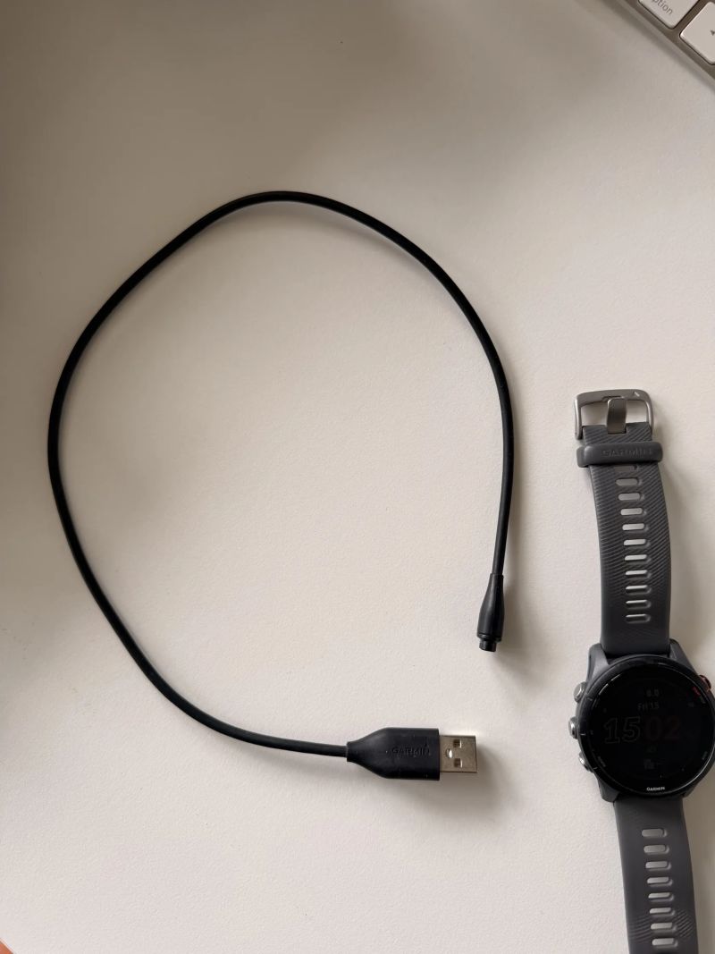 Garmin Forerunner 255 – Skvělý stav, špičková GPS a Garmin Pay