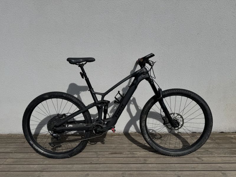 Trek Trek Fuel EXE 5 Deore Matte Dnister Black