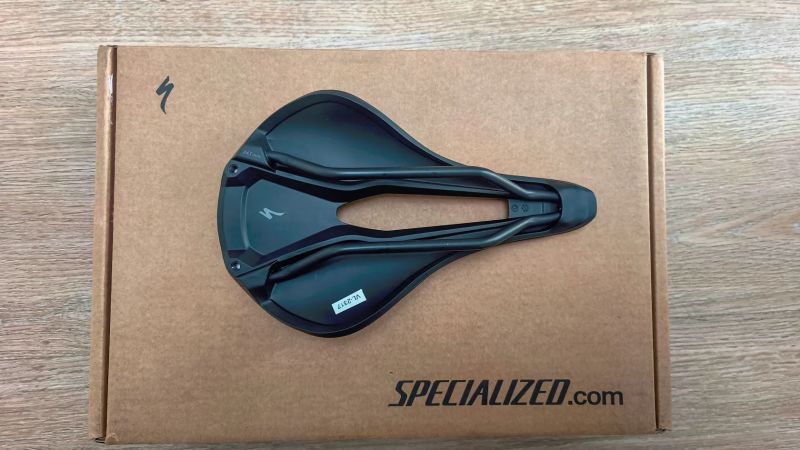 Sedlo Specialized Power Comp + omotávka SUPACAZ Super Sticky Kush