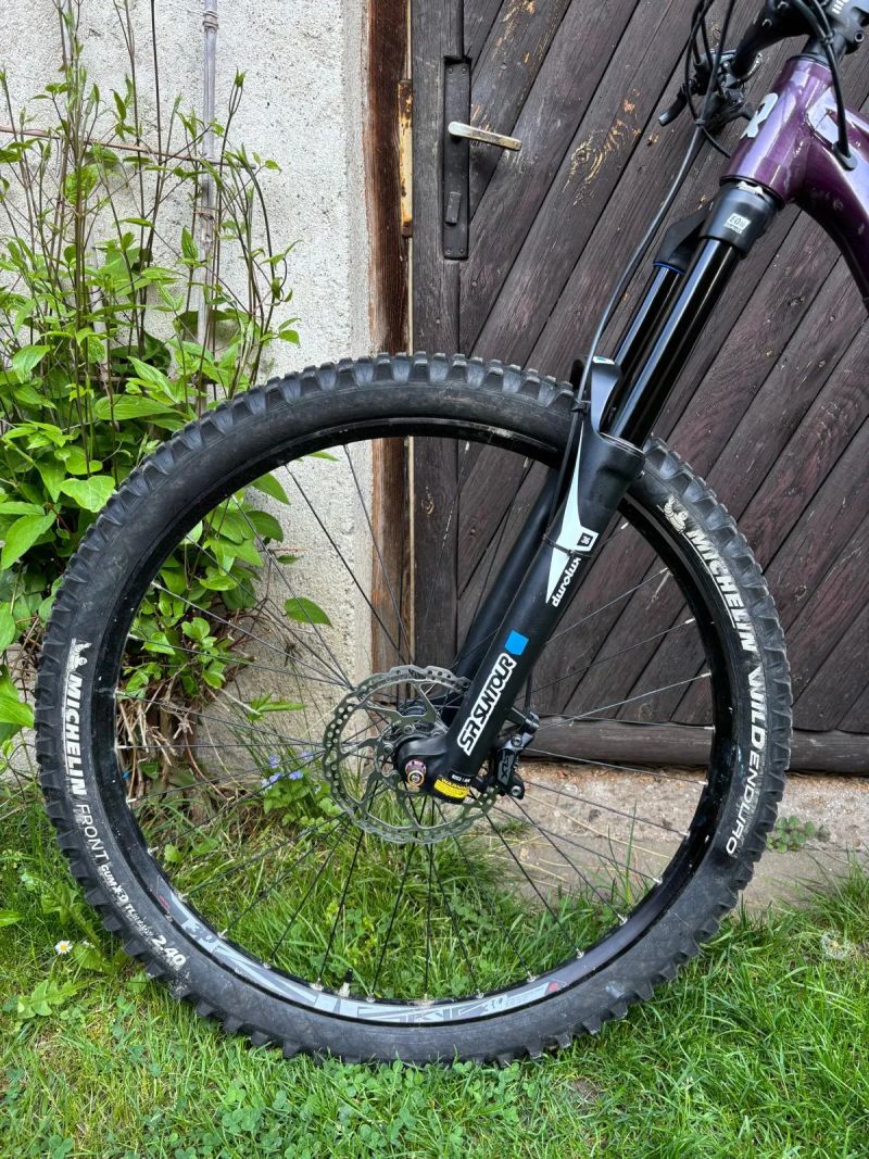 Qayron Carma MKII EN 1F