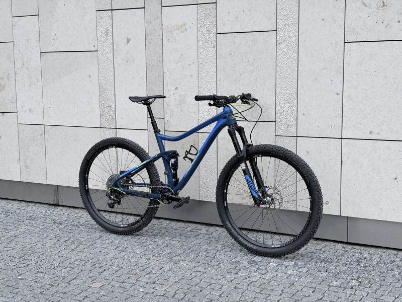 Celopéro značky Merida model One-Twenty 7.8000