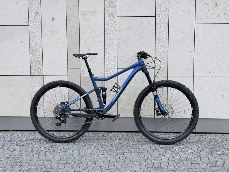 Celopéro značky Merida model One-Twenty 7.8000