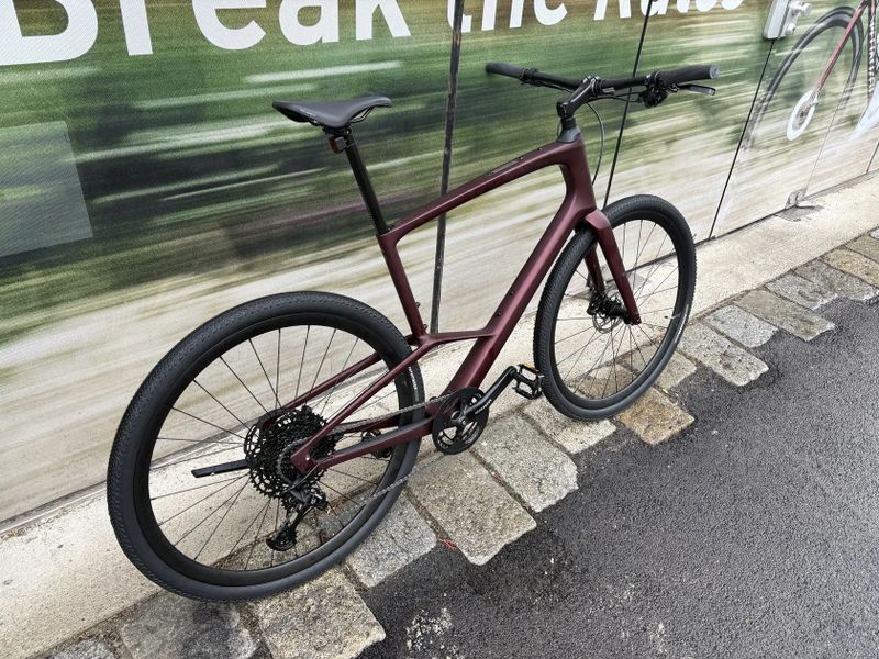 karbonový Specialized Sirrus X 5.0 