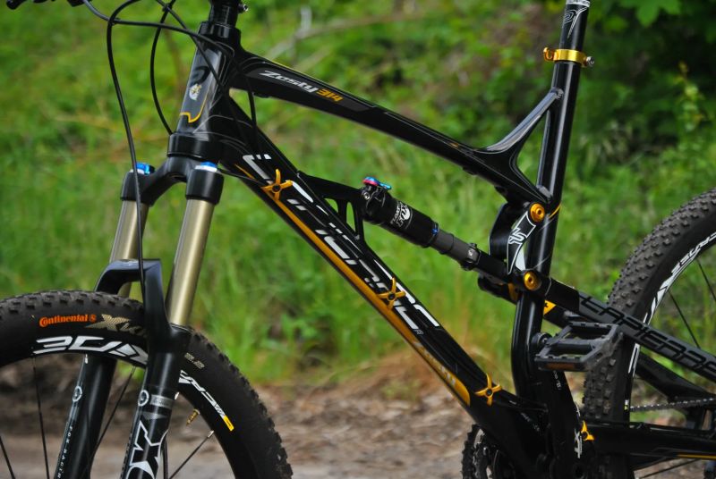 Celoodpružené kolo Lapierre Zesty 314