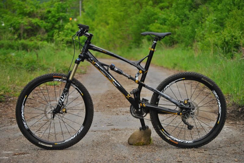 Celoodpružené kolo Lapierre Zesty 314