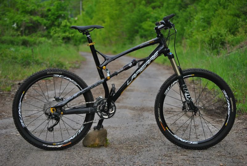 Celoodpružené kolo Lapierre Zesty 314