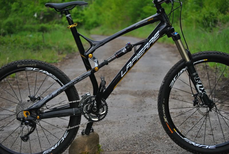 Celoodpružené kolo Lapierre Zesty 314