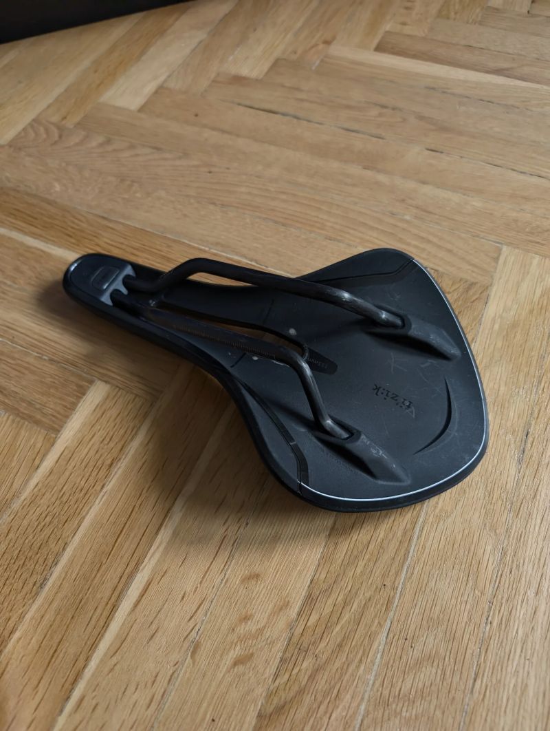 FIZIK sedlo Tempo Aliante R1