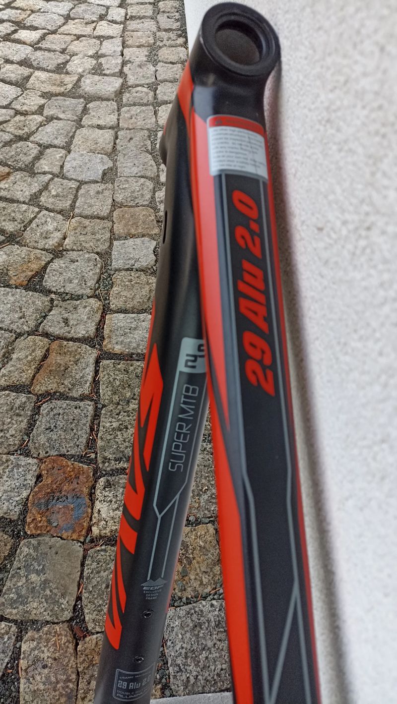 Rám SAVA velikost M na 29" kola.