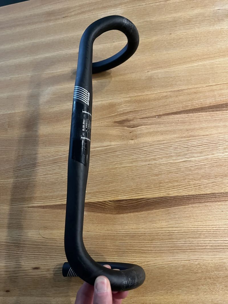 karbonová silniční řídítka FSA SL-K UD Carbon Compact 440mm včetně představce FSA