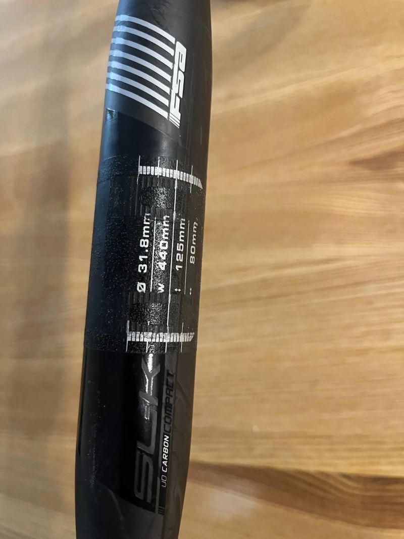 karbonová silniční řídítka FSA SL-K UD Carbon Compact 440mm včetně představce FSA