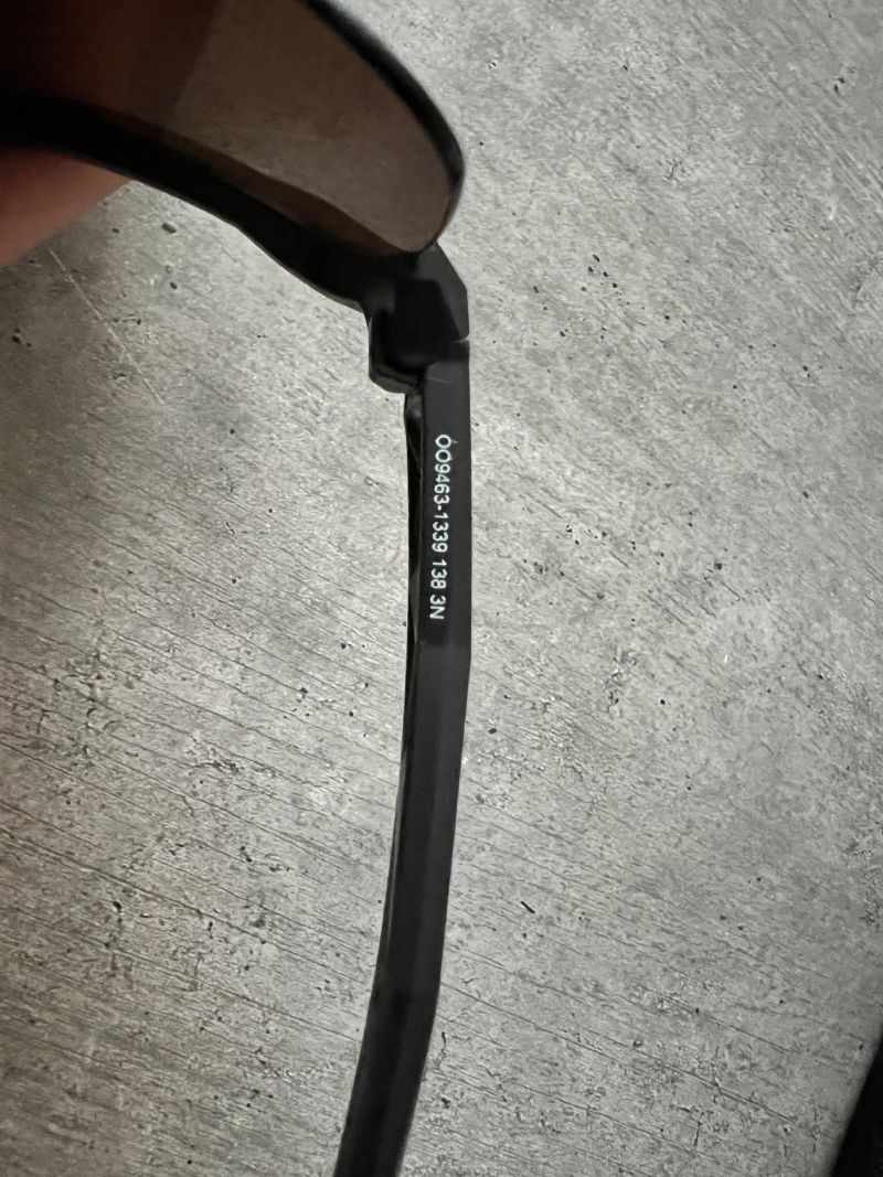 Slunecni bryle Oakley Sutro Lite