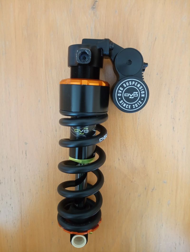 DVO Jade X Trunnion 205 x 65