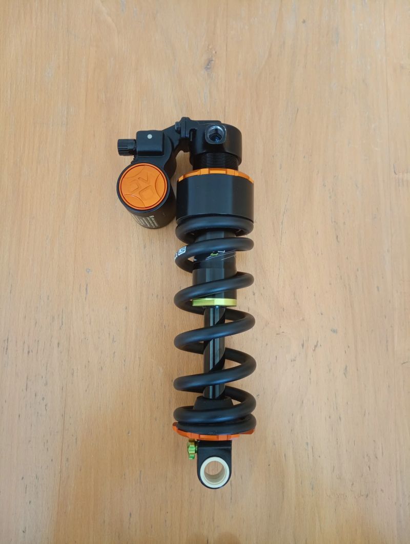 DVO Jade X Trunnion 205 x 65