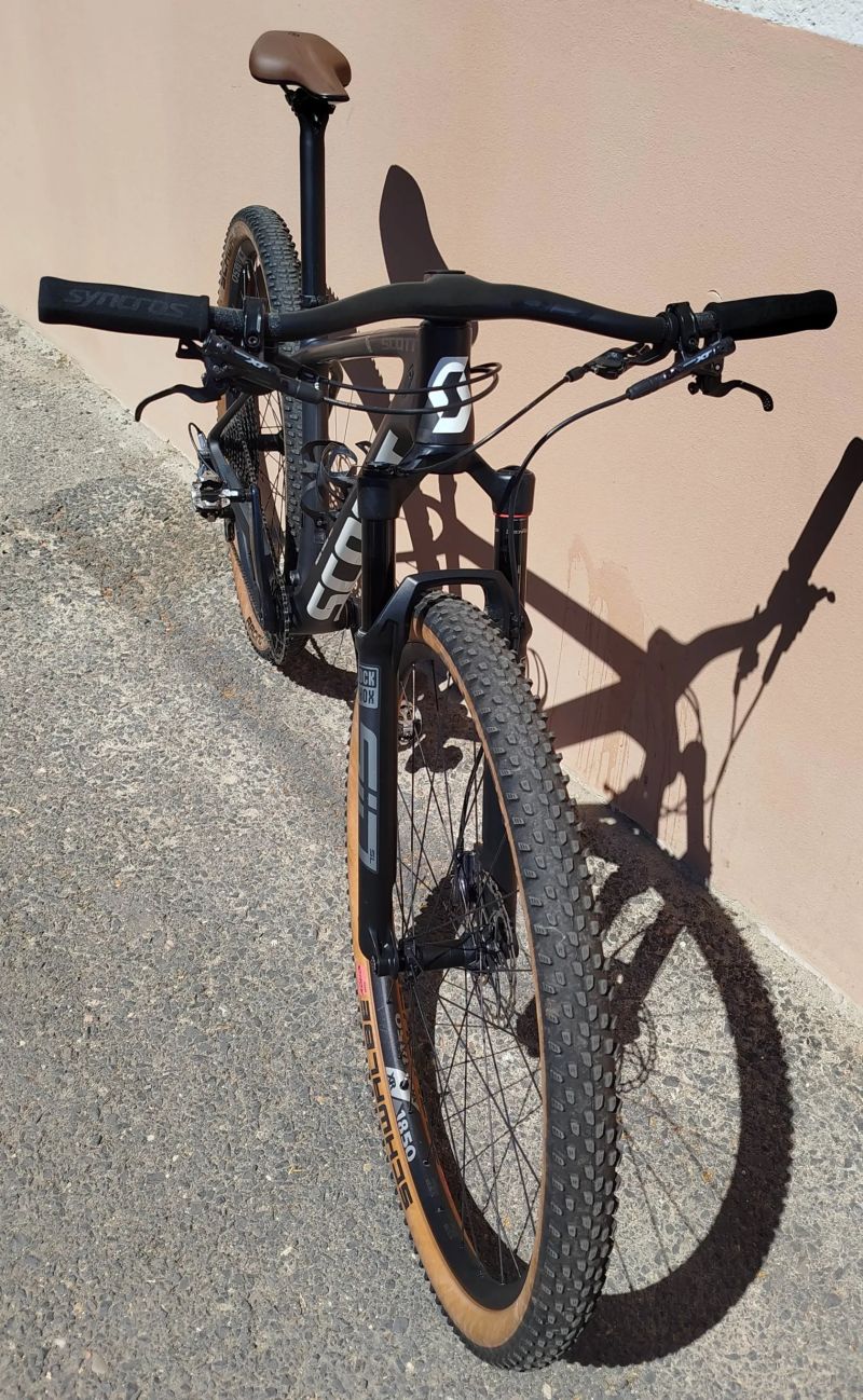 Scott Scale RC Team Issue AXS