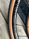 Kola Bontrager Paradigm tlr 23 vč. Plášťů Girona 700 x42c