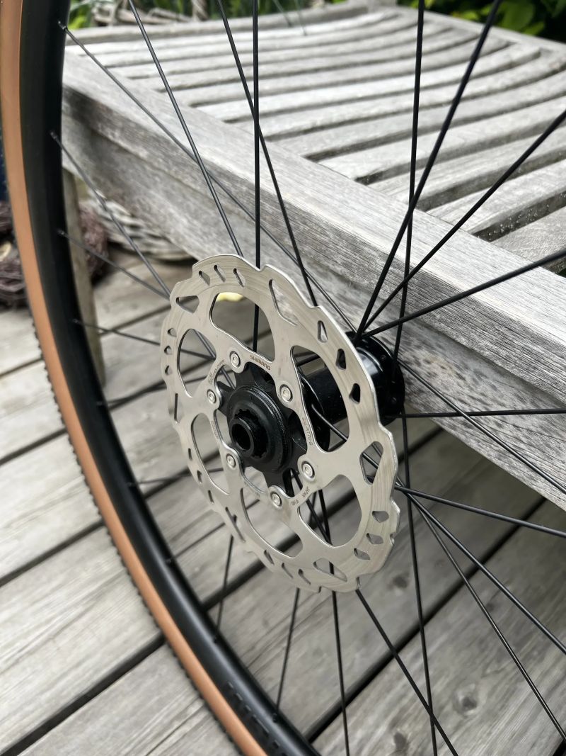 Kola Bontrager Paradigm tlr 23 vč. Plášťů Girona 700 x42c