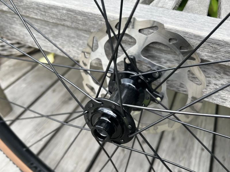 Kola Bontrager Paradigm tlr 23 vč. Plášťů Girona 700 x42c