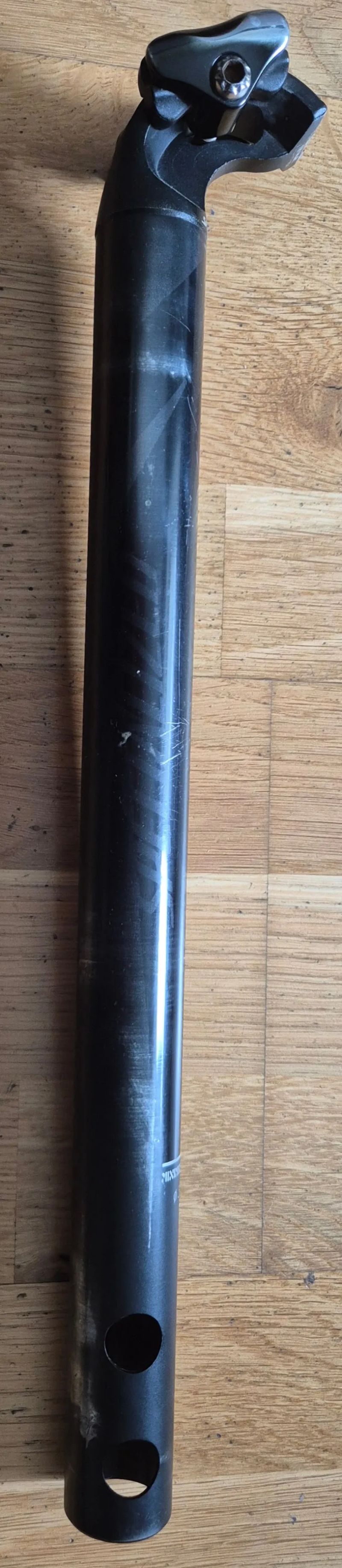 Sedlovka Specialized 30,9 mm, délka 400 mm