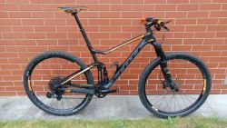 celoodpružený bike Scott Spark 910 29", Shimano XT, odpružení FOX, vel. L