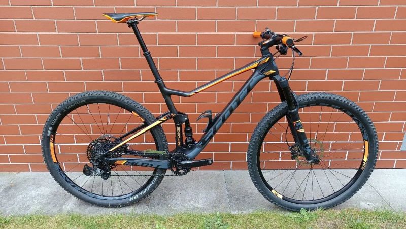 celoodpružený bike Scott Spark 910 29", Shimano XT, odpružení FOX, vel. L