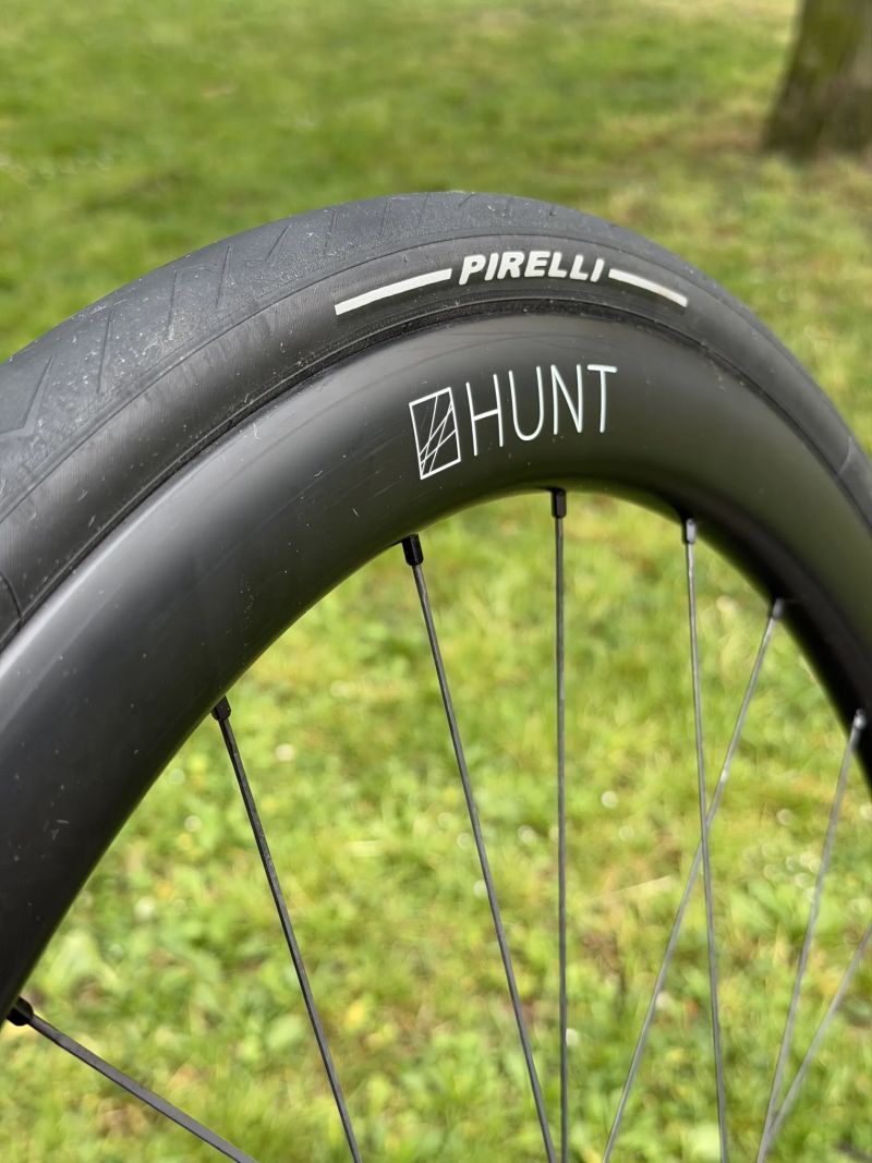 Zapletená kola HUNT 44 Aerodynamicist - ořech Shimano