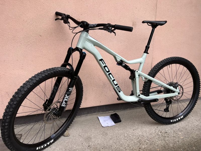 Zánovní enduro Focus Jam 6.9 Sky Grey 29"