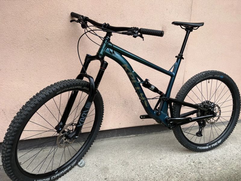 Téměř nový Kellys Thorx 50 29" model 2025