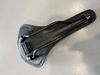 Sada 4 ks sedel (Kocevlo Carbon 122g, Fizik Antares R5, Selle Italia, Merida)