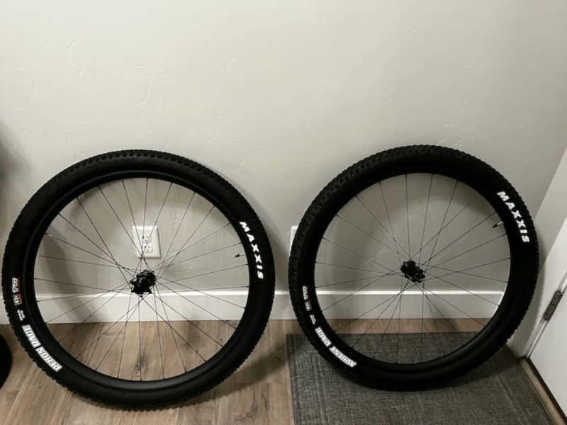 Cannondale Hollowgram XC S 27 XD - Lefty + DT swiss