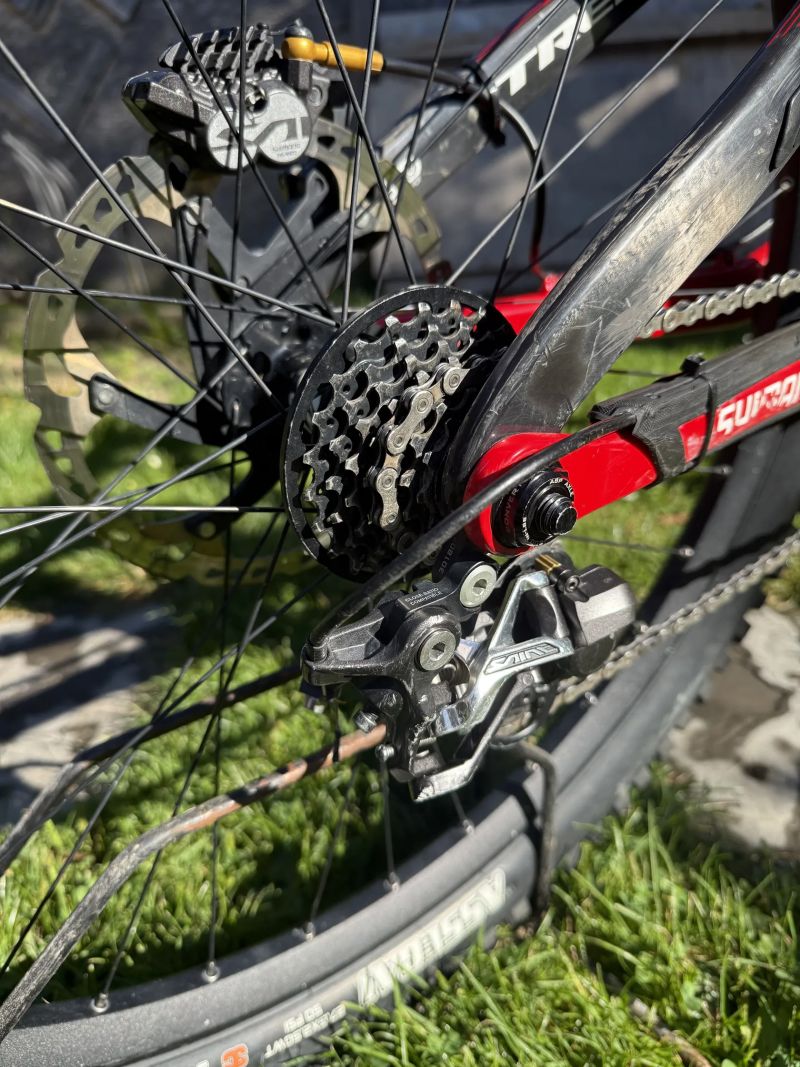 Trek Session