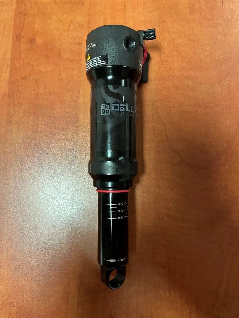 Prodám nový tlumič RockShox Deluxe Select+, rozměr 205/60 mm Trunnion Mount