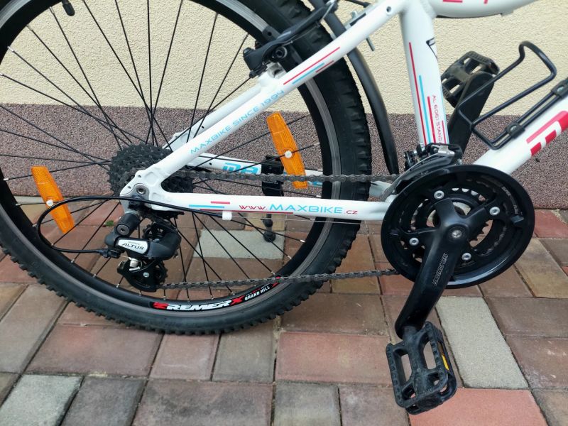 Dětské kolo Maxbike M304 velikost 24" PC 13.500,- kaček...