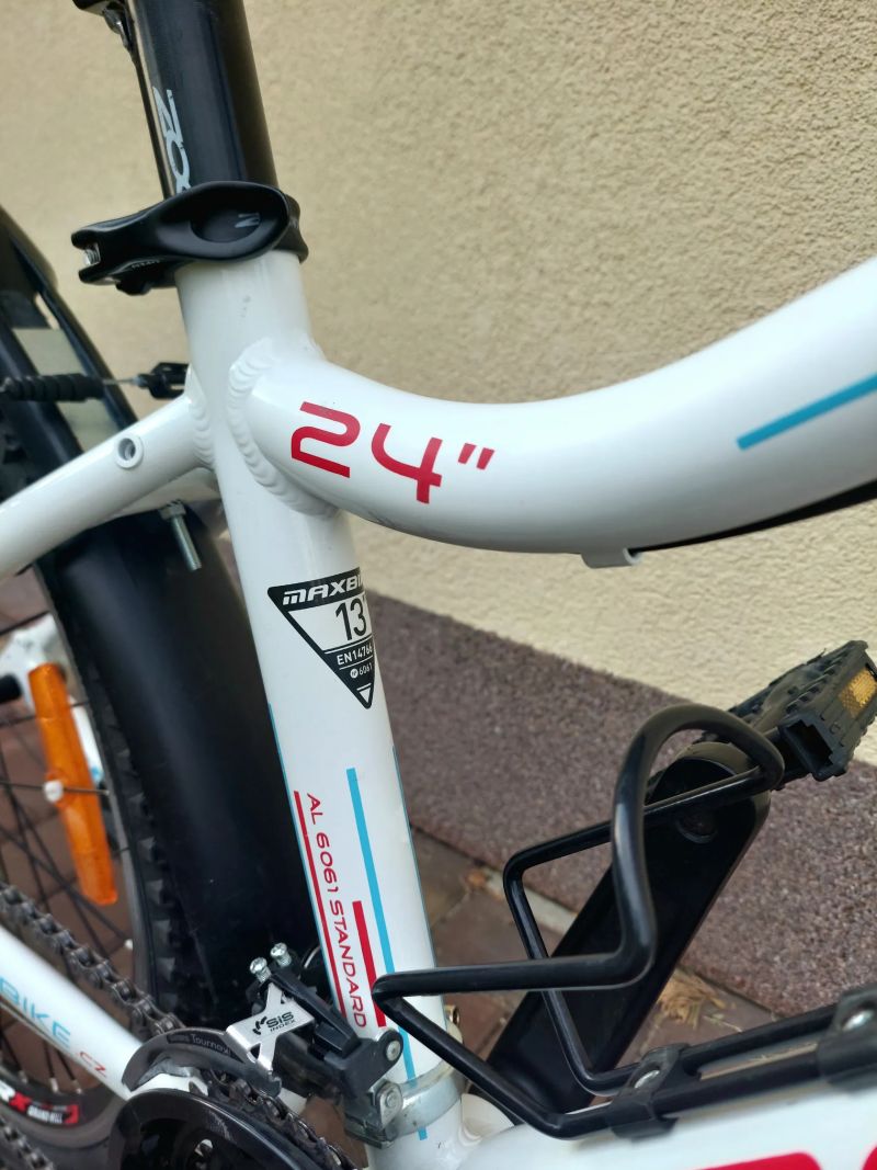 Dětské kolo Maxbike M304 velikost 24" PC 13.500,- kaček...