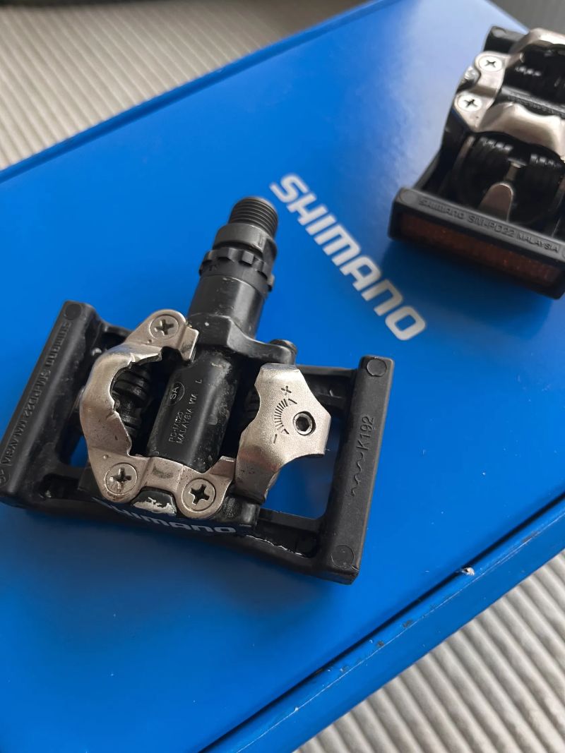 Pedály Shimano PD-M520 + Shimano SM-PD22 plastové platformy