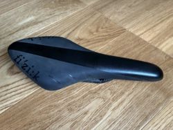 Fizik Arione R1