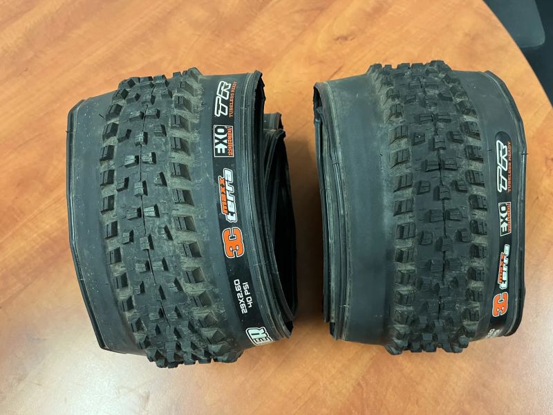 Prodám pláště Maxxis Forekaster 29x2,6" WT EXO TR 3C Maxx Terra