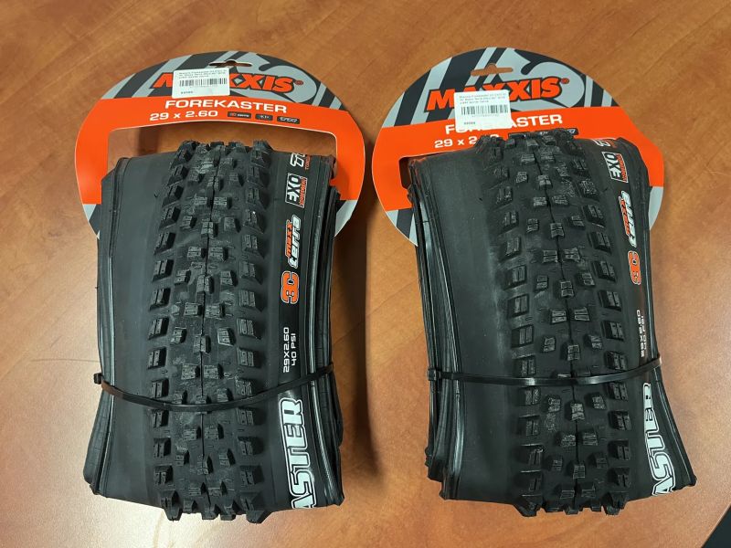 Prodám nové pláště Maxxis Forekaster 29x2,6" WT EXO TR 3C Maxx Terra